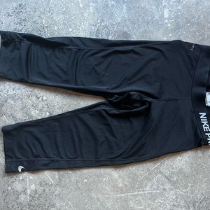 Nike Pro Capri Tights